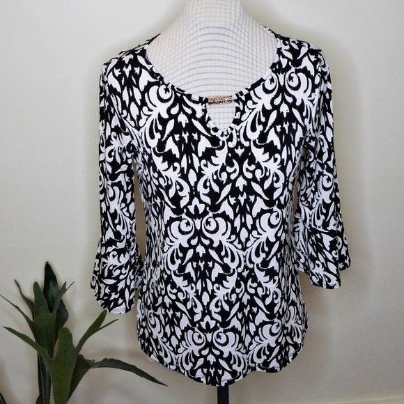 Emma & Olive Petite Tunic with Bell Sleeves - Picture 2 of 5